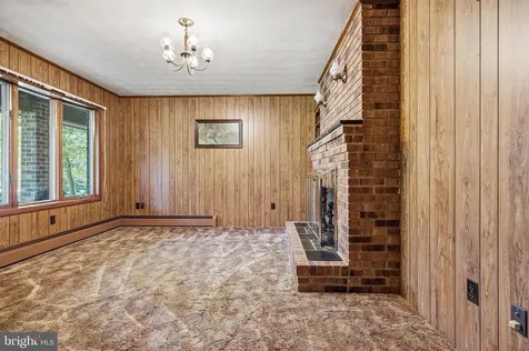 2416 Newport Road Shenandoah VA 22849