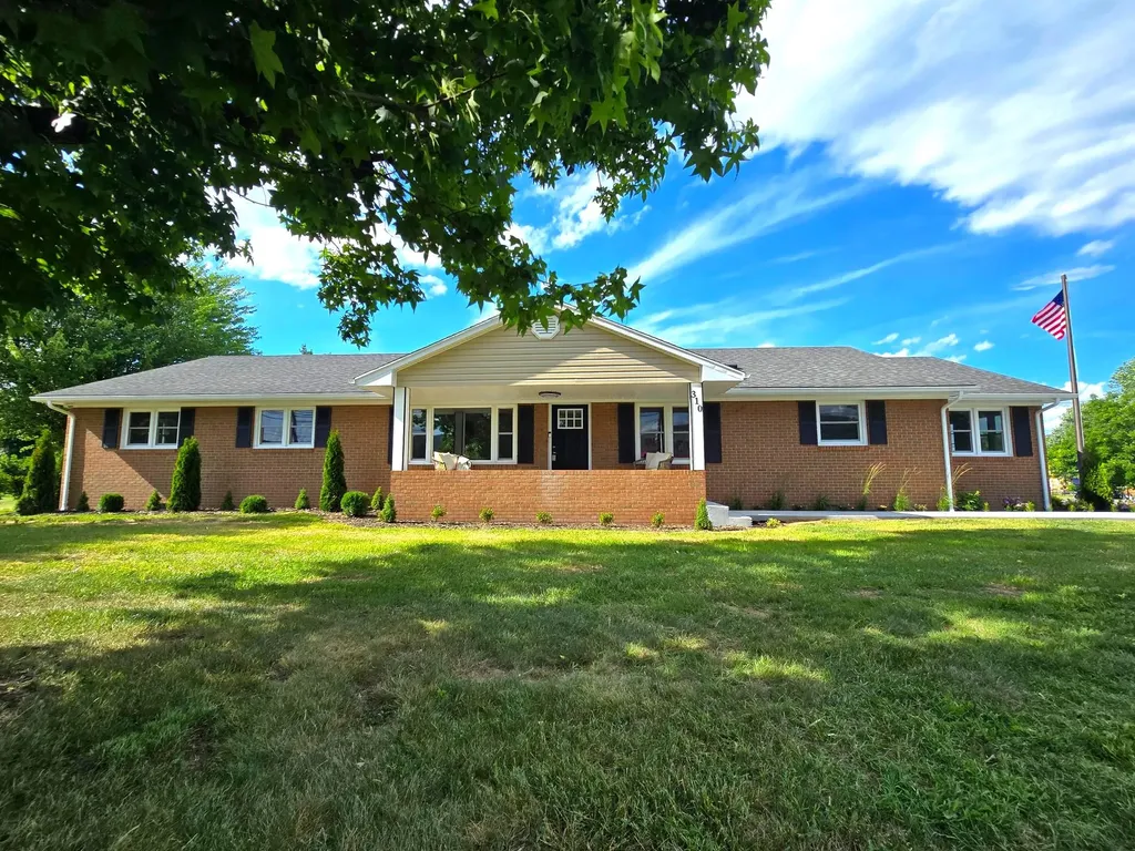 310 Main Street W Stanley VA 22851