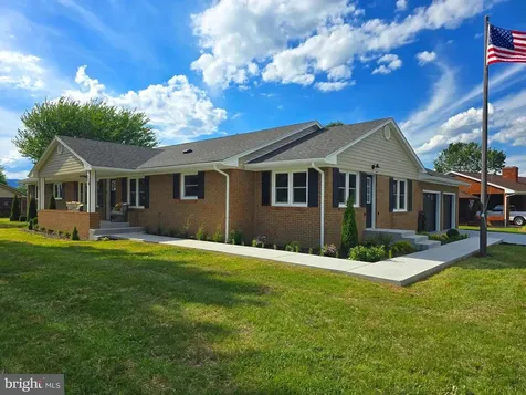 310 Main Street W Stanley VA 22851
