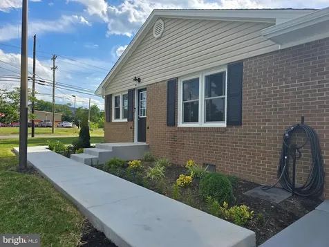 310 Main Street W Stanley VA 22851
