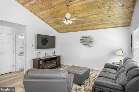 39 Whistle Lane Shenandoah VA 22849
