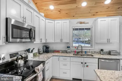 39 Whistle Lane Shenandoah VA 22849
