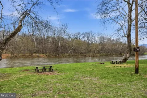 509 River View Place Shenandoah VA 22849