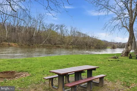 509 River View Place Shenandoah VA 22849