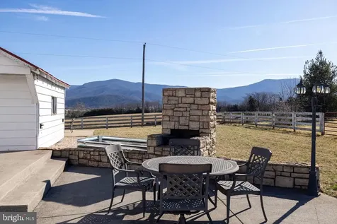 467 Vista View Road Stanley VA 22851