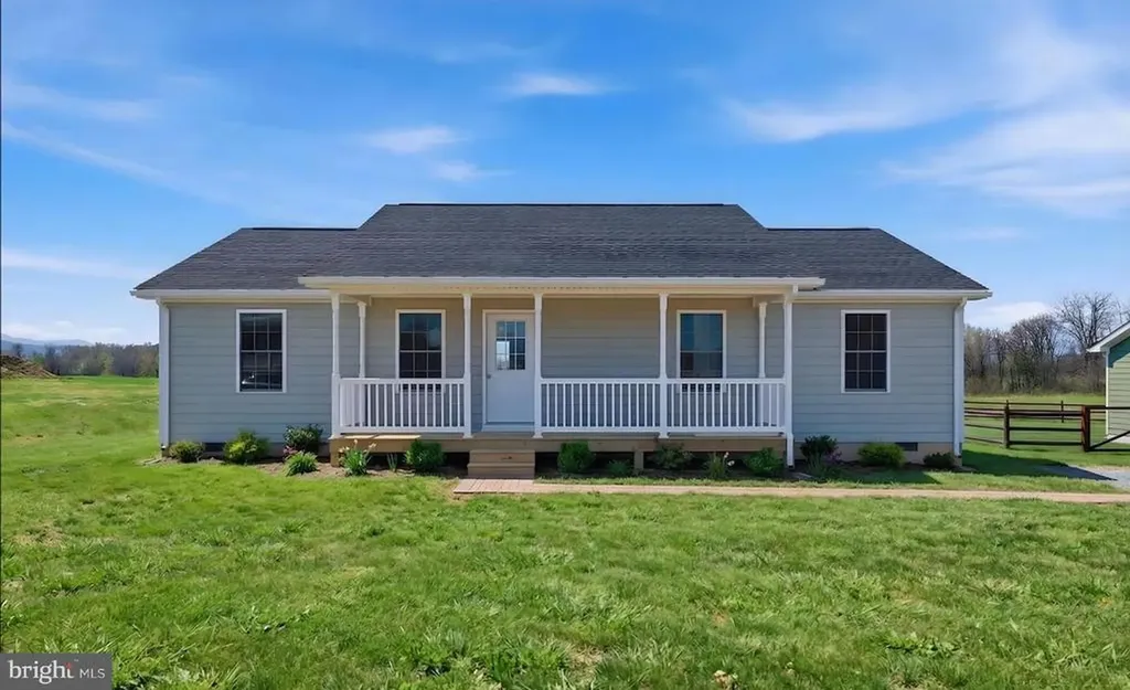 178 Reservoir Avenue Luray VA 22835