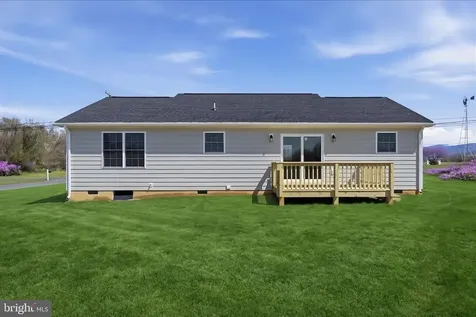 178 Reservoir Avenue Luray VA 22835