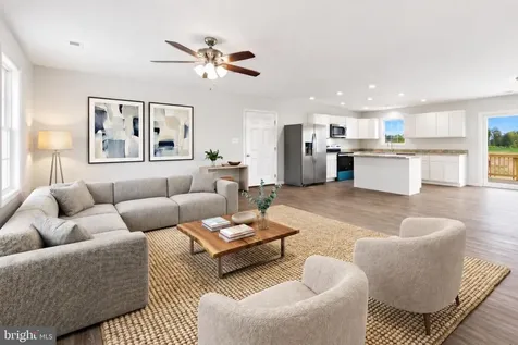 178 Reservoir Avenue Luray VA 22835