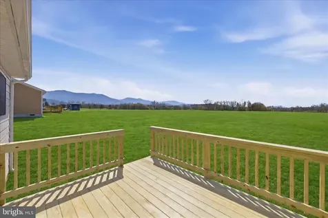 178 Reservoir Avenue Luray VA 22835