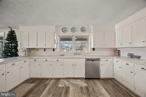 15 Painter Street Luray VA 22835