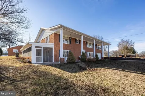 15 Painter Street Luray VA 22835