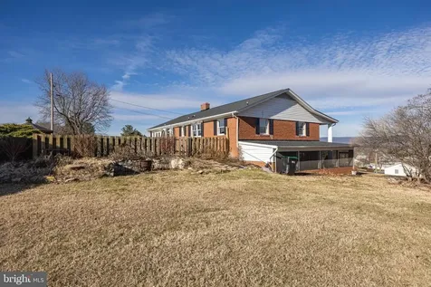15 Painter Street Luray VA 22835