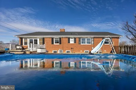 15 Painter Street Luray VA 22835