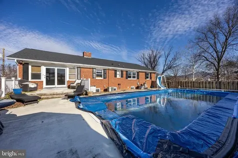15 Painter Street Luray VA 22835