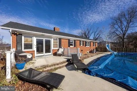 15 Painter Street Luray VA 22835