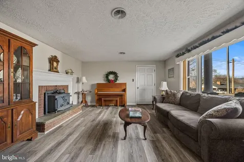 15 Painter Street Luray VA 22835