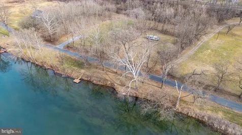 0 Shenandoah River Road Shenandoah VA 22849