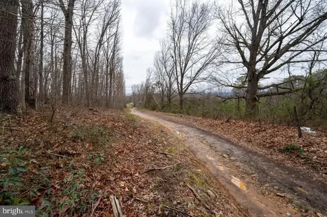 533 Railroad Avenue Shenandoah VA 22849