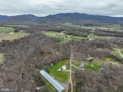 533 Railroad Avenue Shenandoah VA 22849