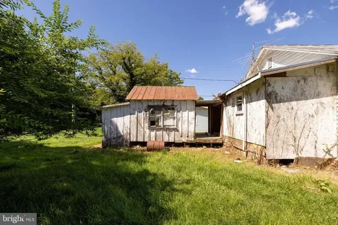 1819 Us Highway 211 W Luray VA 22835