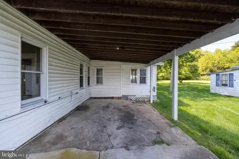 1819 Us Highway 211 W Luray VA 22835