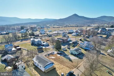 240 Deford Avenue Stanley VA 22851