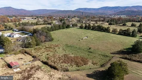 Off Seventh Street Luray VA 22835