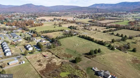Off Seventh Street Luray VA 22835