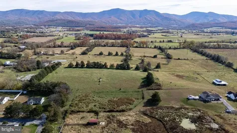 Off Seventh Street Luray VA 22835