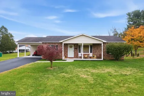 21 Greenfield Road Luray VA 22835