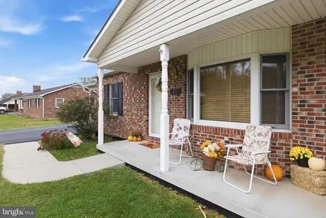 21 Greenfield Road Luray VA 22835