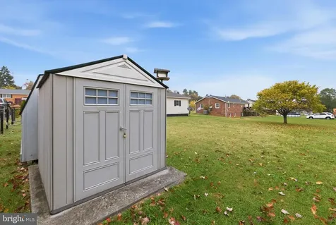 21 Greenfield Road Luray VA 22835