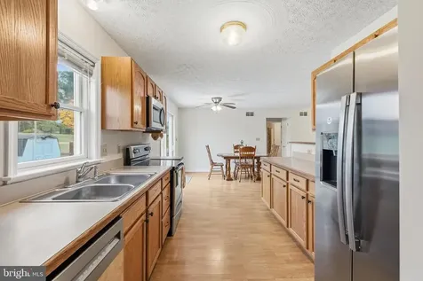 21 Greenfield Road Luray VA 22835