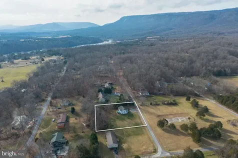 145 Hickory Drive Luray VA 22835