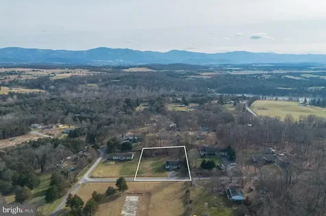 145 Hickory Drive Luray VA 22835