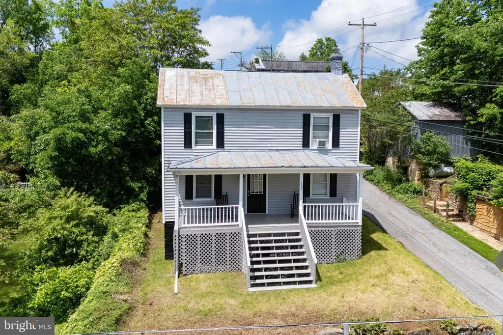102 Hawksbill Street S Luray VA 22835