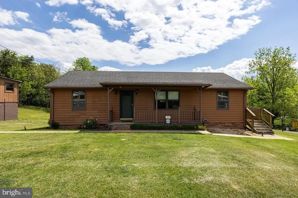 113 Dock Street Luray VA 22835