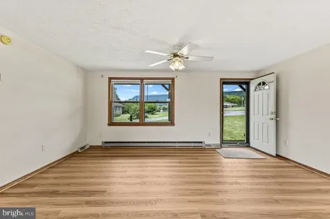 113 Dock Street Luray VA 22835