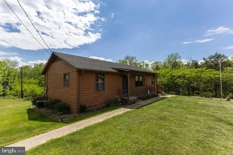 113 Dock Street Luray VA 22835