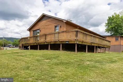 113 Dock Street Luray VA 22835