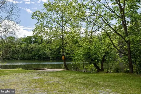 113 Dock Street Luray VA 22835
