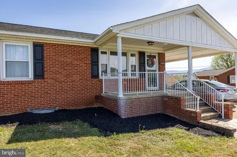 2266 Honeyville Road Stanley VA 22851