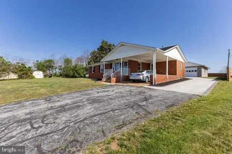 2266 Honeyville Road Stanley VA 22851