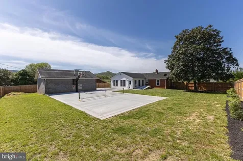 2266 Honeyville Road Stanley VA 22851