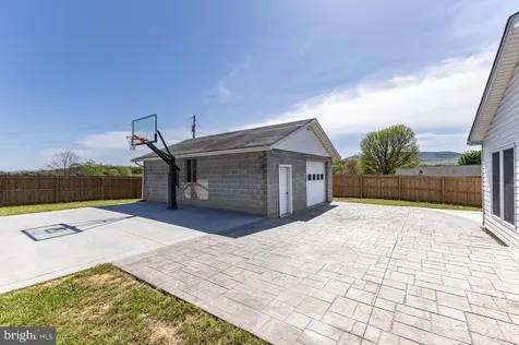 2266 Honeyville Road Stanley VA 22851