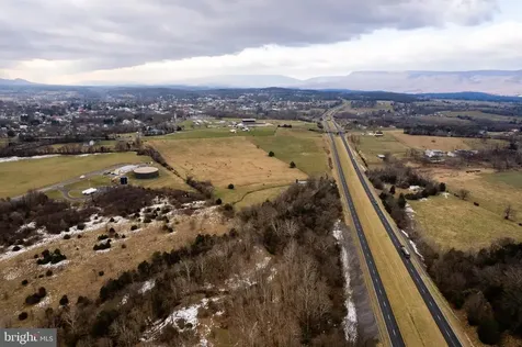 Collins Avenue Luray VA 22835