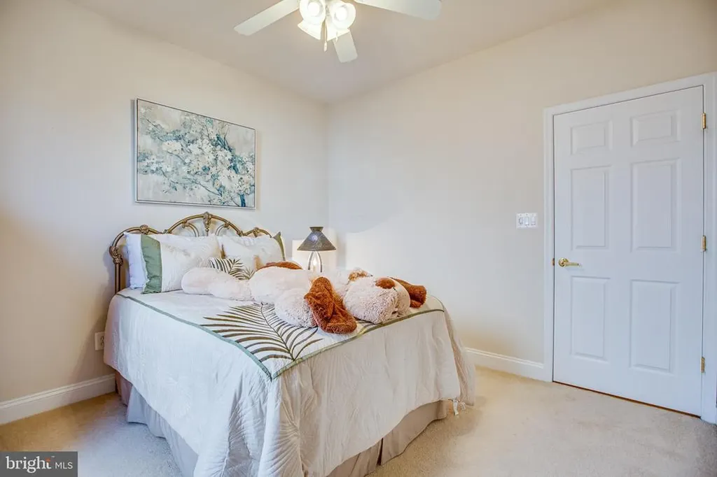 5717 W Kesslers Crossing W Fredericksburg VA 22407