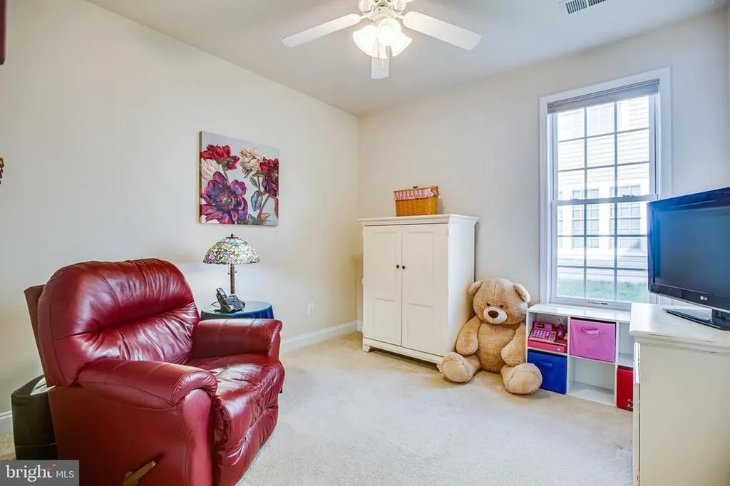 5717 W Kesslers Crossing W Fredericksburg VA 22407