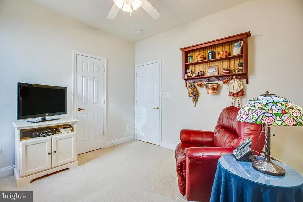 5717 W Kesslers Crossing W Fredericksburg VA 22407