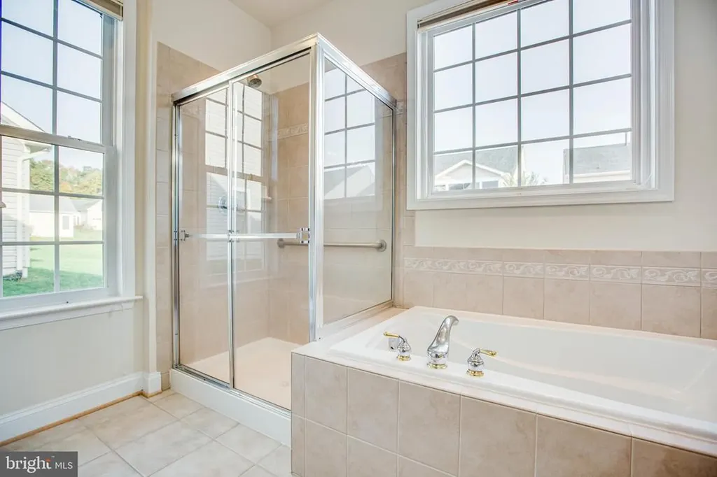 5717 W Kesslers Crossing W Fredericksburg VA 22407